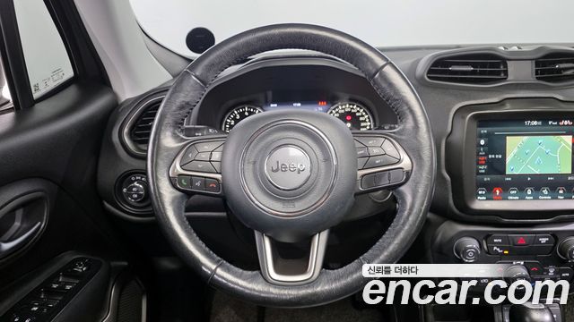 Jeep Renegade 2019 — photo 13