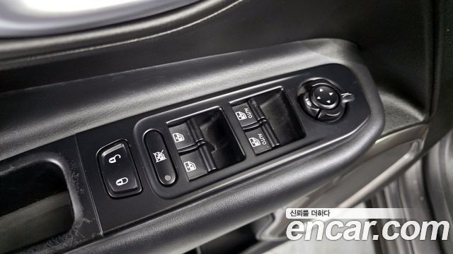 Jeep Renegade 2019 — photo 14
