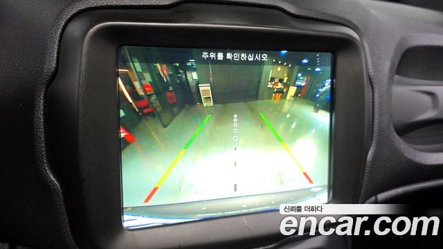 Jeep Renegade 2019 — photo 17