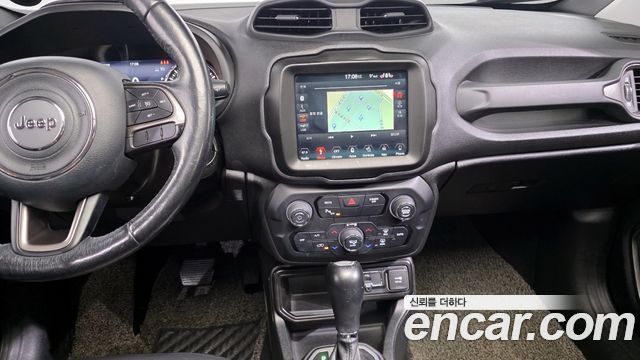 Jeep Renegade 2019 — photo 18