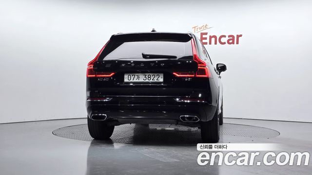 Volvo XC60 2019 — photo 4