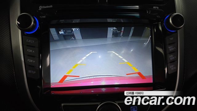 Hyundai Accent 2016 — photo 16
