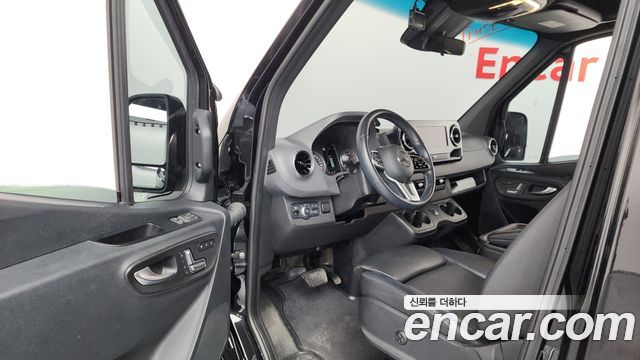 Mercedes-Benz Sprinter 2021 — photo 10