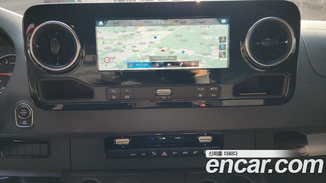 Mercedes-Benz Sprinter 2021 — photo 14