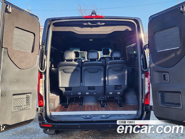 Mercedes-Benz Sprinter 2021 — photo 20