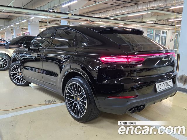 Porsche Cayenne 2021 — photo 2