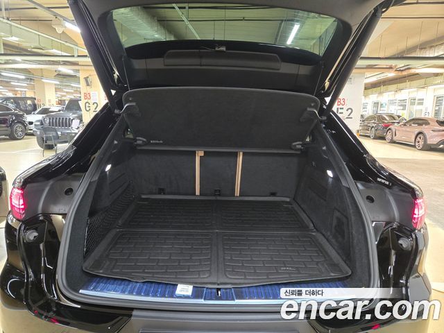 Porsche Cayenne 2021 — photo 9