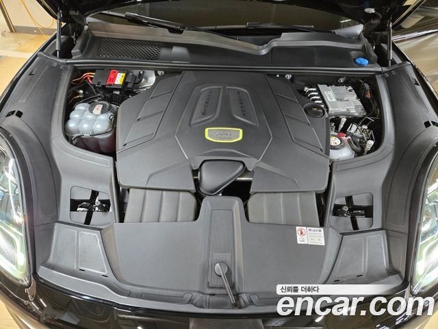 Porsche Cayenne 2021 — photo 14