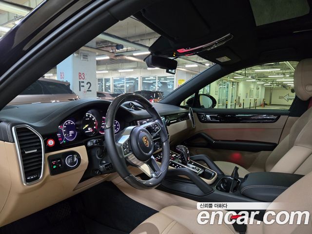 Porsche Cayenne 2021 — photo 16