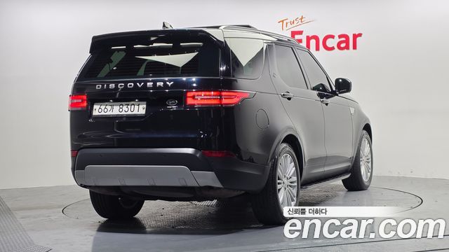 Land Rover Discovery 2018 — photo 2