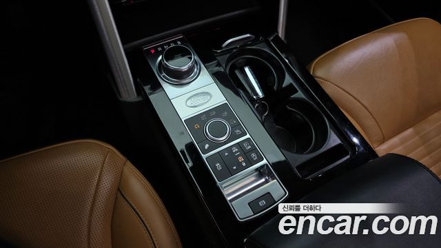 Land Rover Discovery 2018 — photo 9