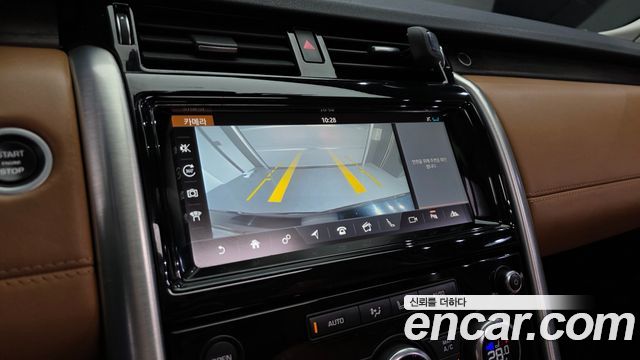 Land Rover Discovery 2018 — photo 15