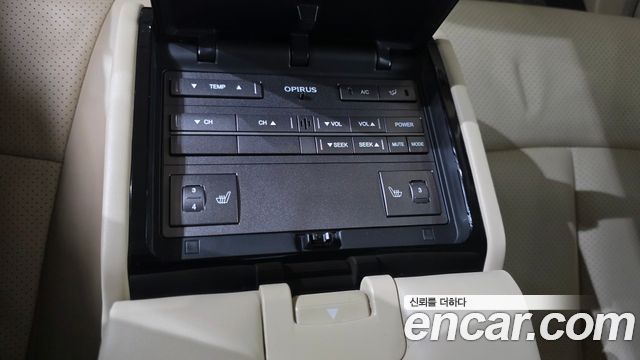 Kia OPIRUS 2010 — photo 20