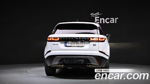 Land Rover Range Rover Velar 2023 — photo 4