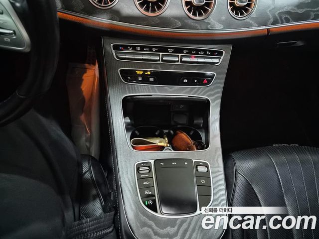 Mercedes-Benz CLS-Class 2021 — photo 13