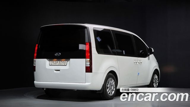 Hyundai Staria 2022 — photo 2
