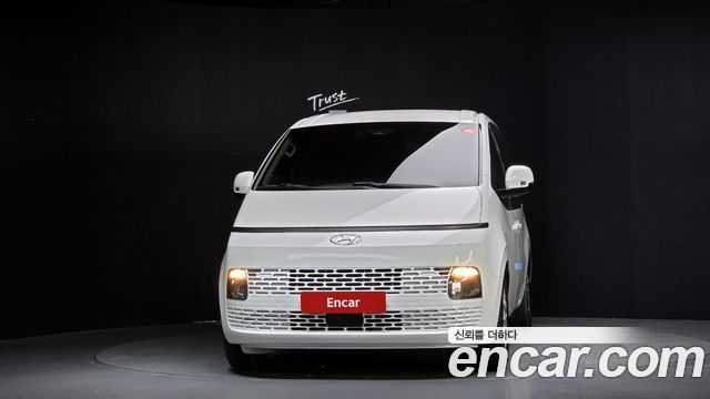 Hyundai Staria 2022 — photo 3