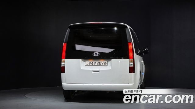 Hyundai Staria 2022 — photo 4