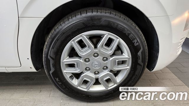 Hyundai Staria 2022 — photo 5
