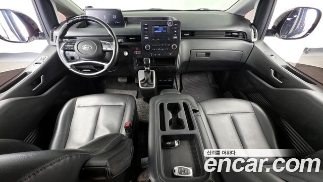 Hyundai Staria 2022 — photo 7