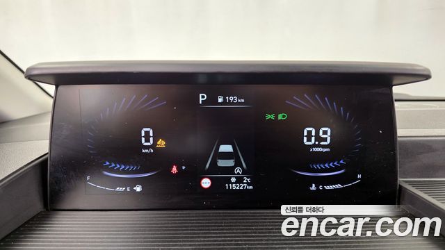 Hyundai Staria 2022 — photo 8
