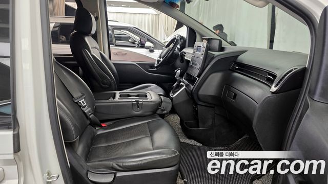 Hyundai Staria 2022 — photo 11