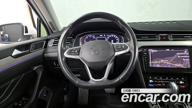 Volkswagen Passat 2021 — photo 13