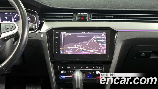 Volkswagen Passat 2021 — photo 14