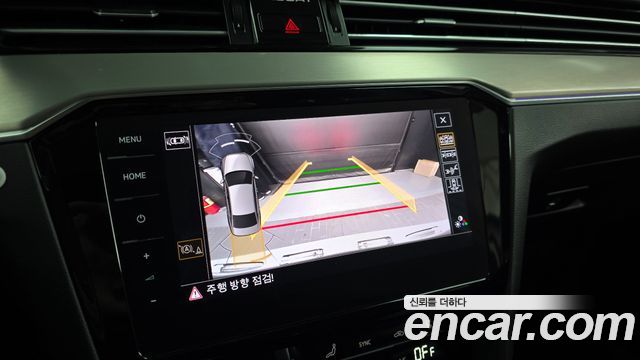 Volkswagen Passat 2021 — photo 15