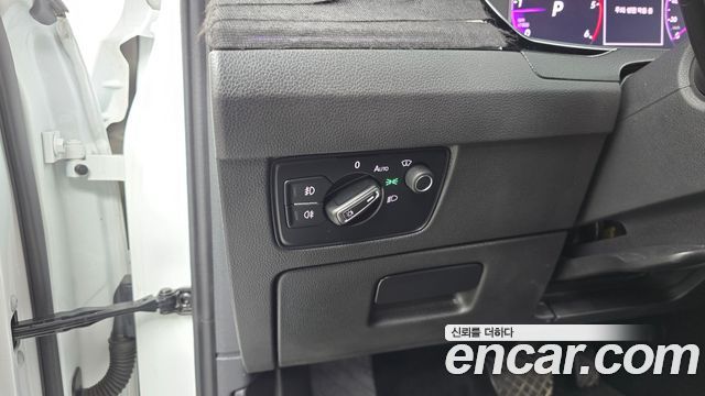 Volkswagen Passat 2021 — photo 17
