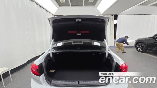 Volkswagen Passat 2021 — photo 20