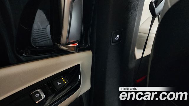 Kia Canival 2021 — photo 19