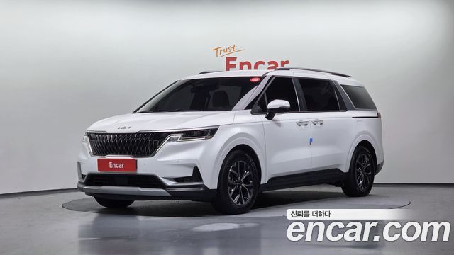 Kia Canival 2023 — photo 1