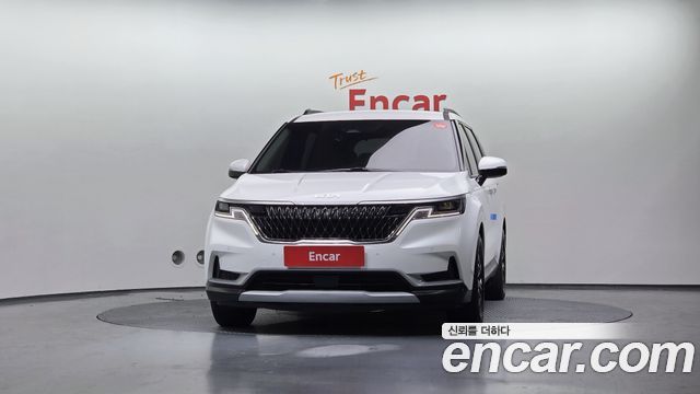 Kia Canival 2023 — photo 3