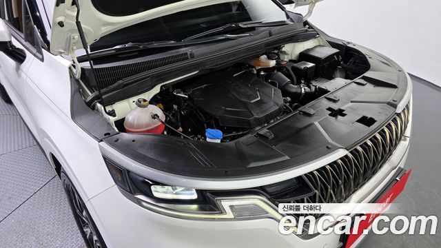 Kia Canival 2023 — photo 6