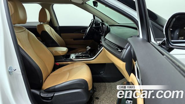 Kia Canival 2023 — photo 11