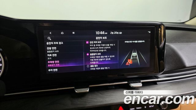 Kia Canival 2023 — photo 16