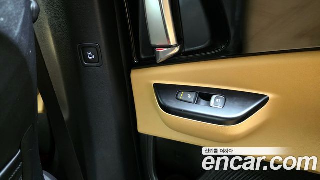 Kia Canival 2023 — photo 19