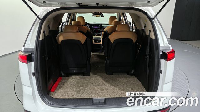 Kia Canival 2023 — photo 20