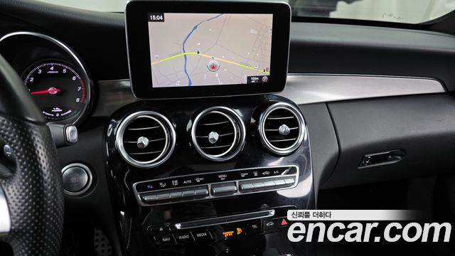 Mercedes-Benz C-Class 2018 — photo 14