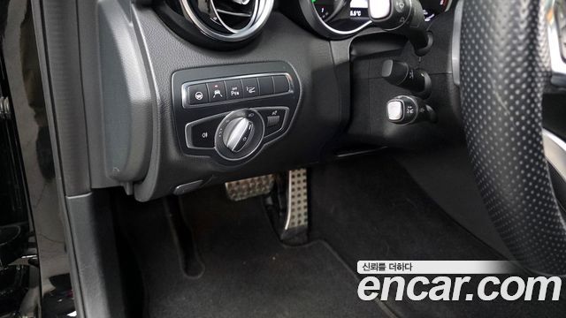 Mercedes-Benz C-Class 2018 — photo 18
