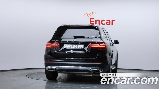 Mercedes-Benz GLC-Class 2019 — photo 4