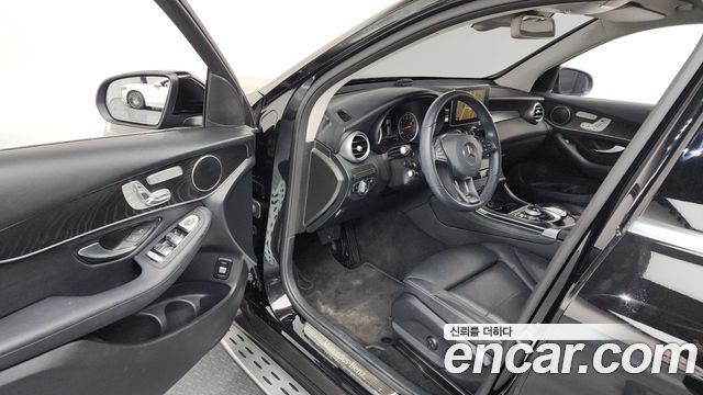 Mercedes-Benz GLC-Class 2019 — photo 10