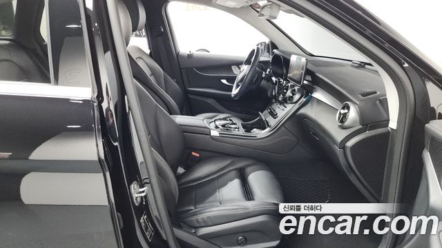 Mercedes-Benz GLC-Class 2019 — photo 11