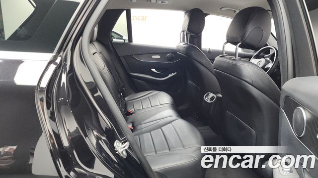 Mercedes-Benz GLC-Class 2019 — photo 12
