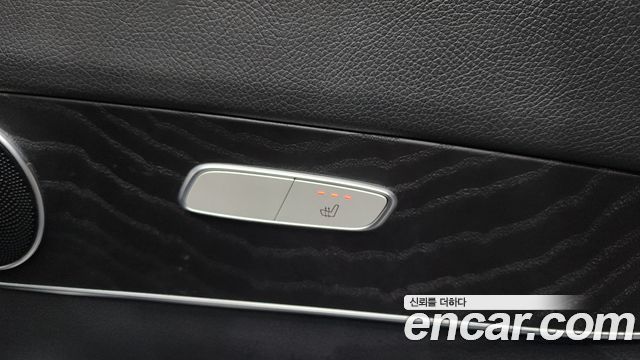 Mercedes-Benz GLC-Class 2019 — photo 19