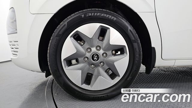 Hyundai Staria 2023 — photo 5