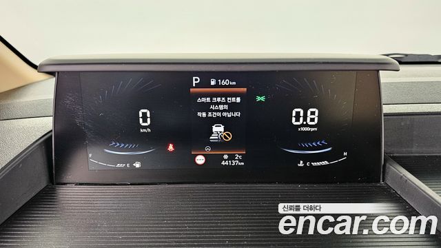 Hyundai Staria 2023 — photo 8