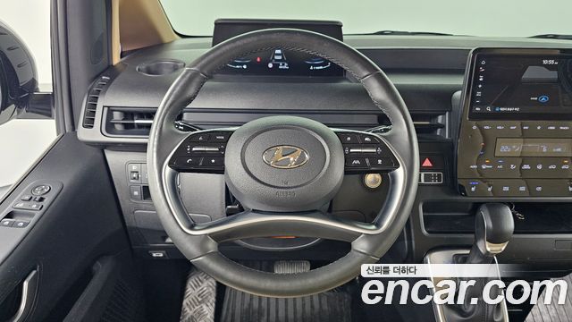 Hyundai Staria 2023 — photo 16