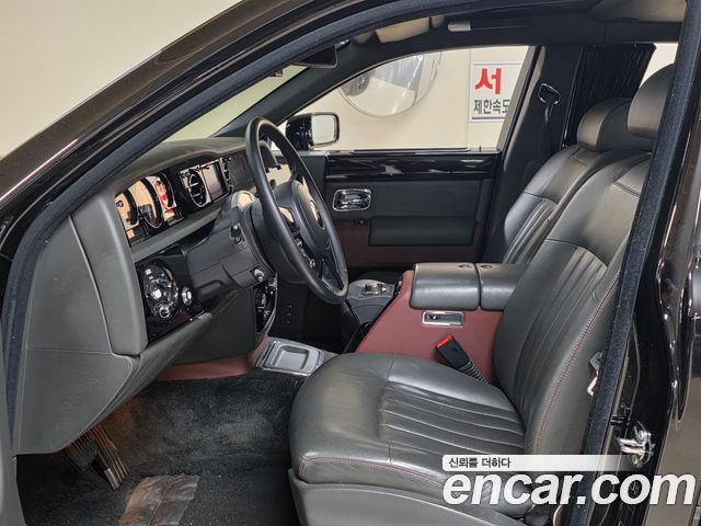 Rolls-Royce Phantom 2008 — photo 9